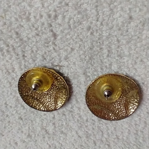 Goldtone greenish blue round post earrings - Picture 2 of 3